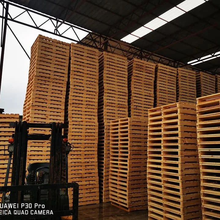 Factory wholesale low price customized Wooden Pallet Heavy Duty Large Stackable Reversible Euro EPAL Pallet