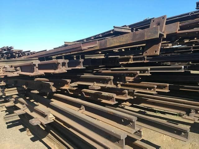 Best Quality Used Rails Scrap R50 R65 Rail Track Metal Light Railway Steel Railroads Rails