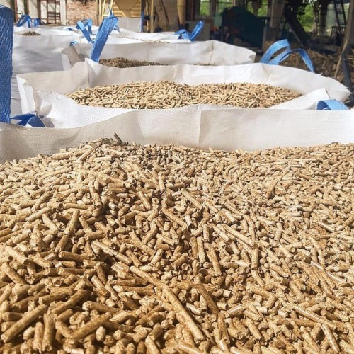 A1 Pine Wood Pellets 6mm DIN+ plus & ENplus A1/A2 (BSL Approved Wood Pellets In 15kg bags)